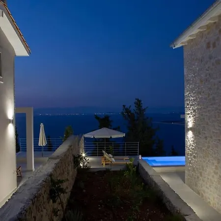 Ionion Theasis Kallisti Τσουκαλάδες