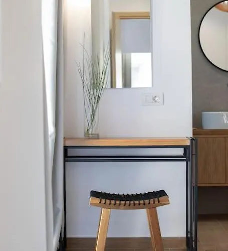 Ionion Theasis Kallisti Tsoukaládhes