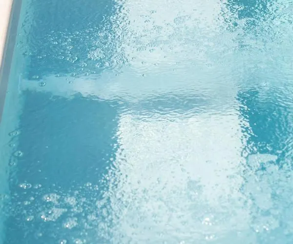 Ionion Theasis Kallisti فيلة Tsoukaládhes