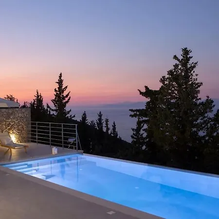 Ionion Theasis Kallisti * Tsoukaládhes